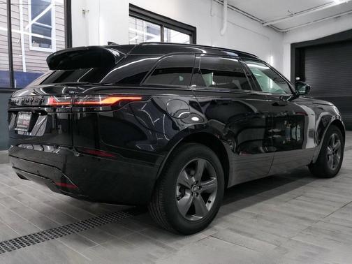 2025 Land Rover Range Rover Velar P250 Dynamic SE