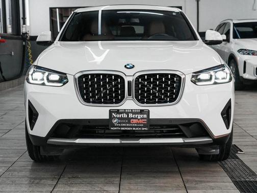 2023 BMW X4 xDrive30i