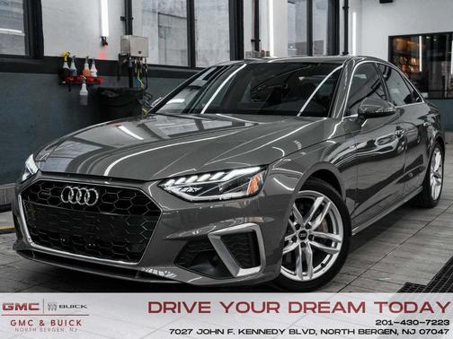 2023 Audi A4 45 S line quattro Premium