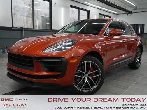 2022 Porsche Macan S