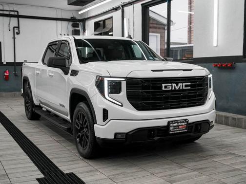 2023 GMC Sierra 1500 Elevation