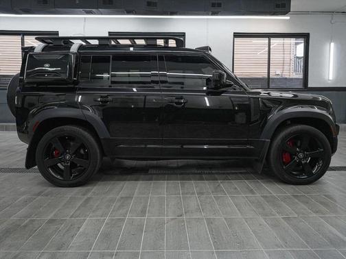 2022 Land Rover Defender 110 XS Edition