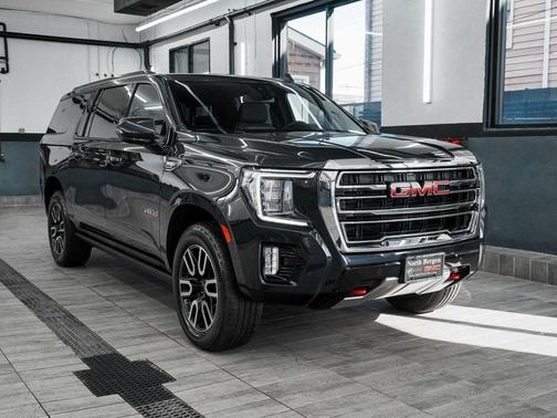 2023 GMC Yukon XL AT4