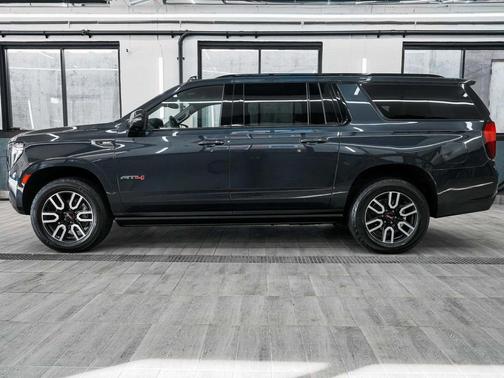 2023 GMC Yukon XL AT4
