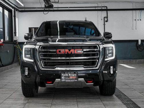 2023 GMC Yukon XL AT4