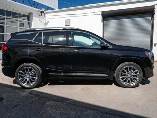 2022 GMC Terrain Denali