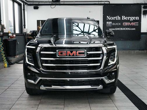 Onyx Black 2025 GMC Yukon XL Elevation