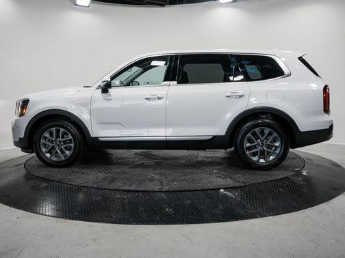 2024 Kia Telluride LX
