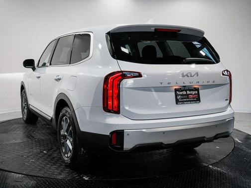 2024 Kia Telluride LX