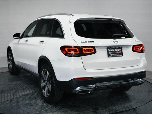 Polar White 2022 Mercedes-Benz GLC 300 Base 4MATIC