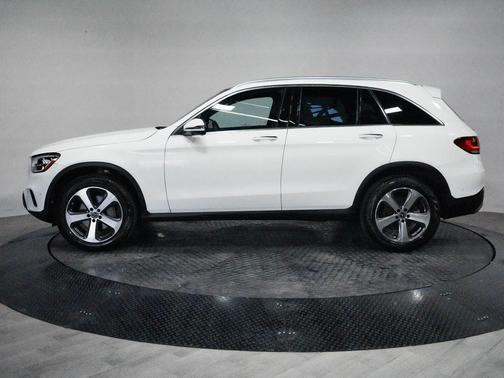 Polar White 2022 Mercedes-Benz GLC 300 Base 4MATIC