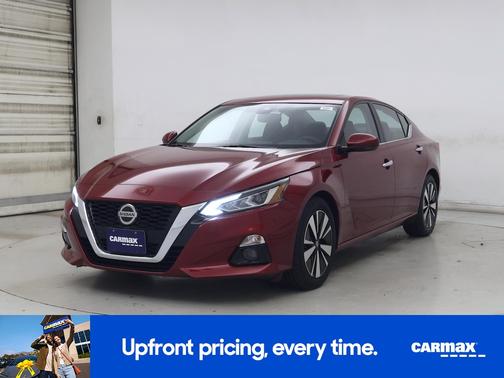 Red 2020 Nissan Altima SV