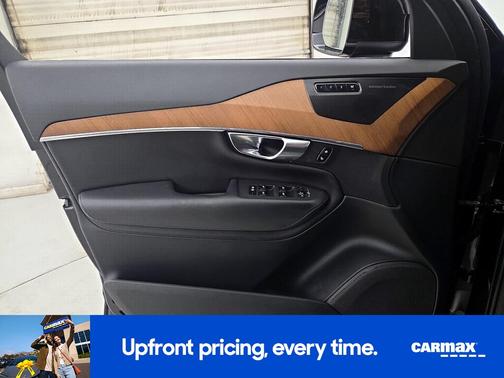 2023 Volvo XC90 B5 Plus