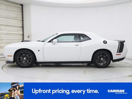 2016 Dodge Challenger 392 Hemi Scat Pack Shaker