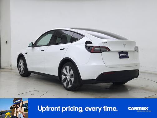 White 2024 Tesla Model Y Long Range