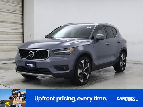 2020 Volvo XC40 T5 Momentum