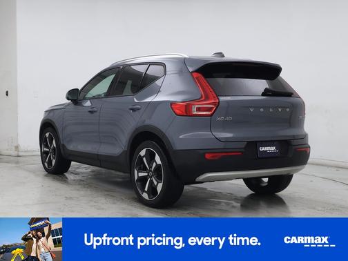 2020 Volvo XC40 T5 Momentum