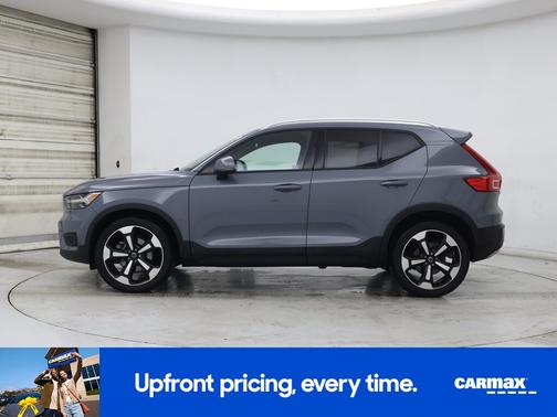 2020 Volvo XC40 T5 Momentum