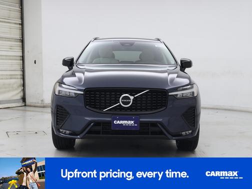 2024 Volvo XC60 B5 Core Dark Theme