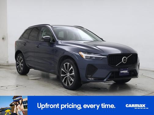 2023 Volvo XC60 B5 Plus Dark Theme