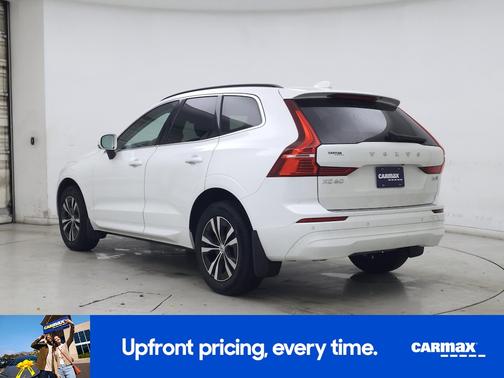 White 2023 Volvo XC60 B5 Core