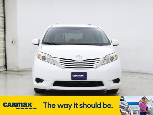2015 Toyota Sienna LE