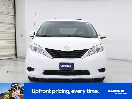 2014 Toyota Sienna LE