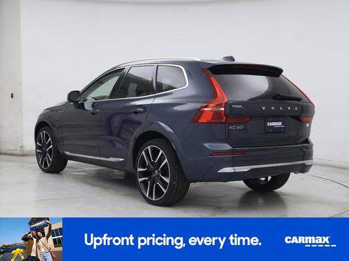 2023 Volvo XC60 Recharge Plug-In Hybrid T8 Ultimate Bright Theme