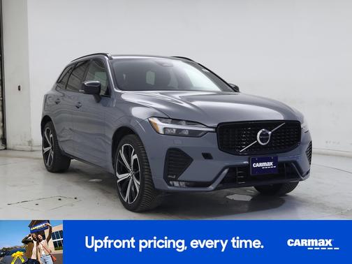 2022 Volvo XC60 B6 R-Design