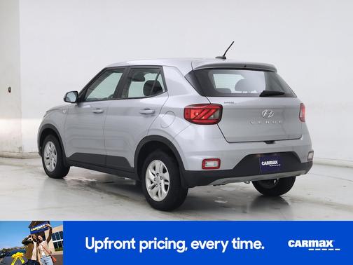 2023 Hyundai VENUE SE