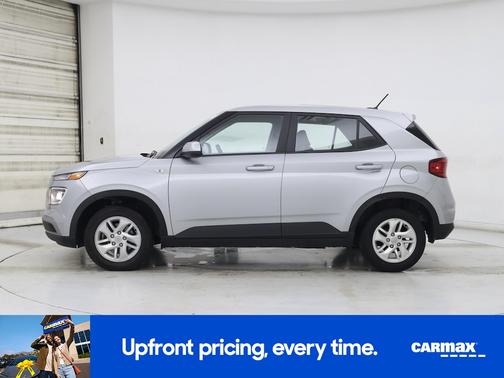 2023 Hyundai VENUE SE