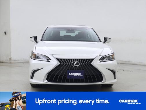 White 2023 Lexus ES 300h Luxury