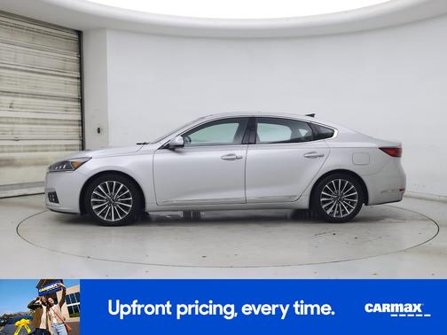 Silver 2017 Kia Cadenza Technology