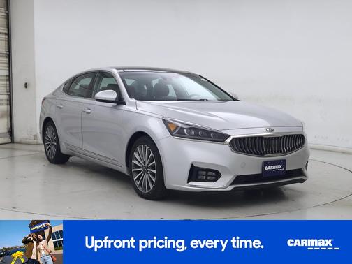 Silver 2017 Kia Cadenza Technology