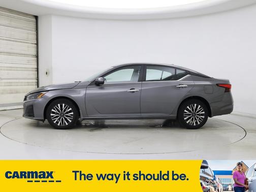 2023 Nissan Altima SV