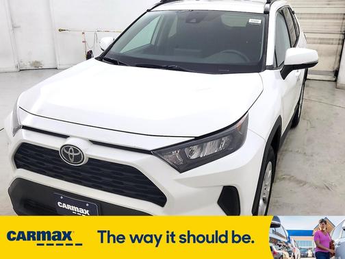 2020 Toyota RAV4 LE