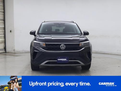 Black 2022 Volkswagen Taos SE