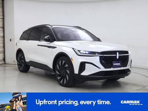 White 2025 Lincoln Nautilus Reserve