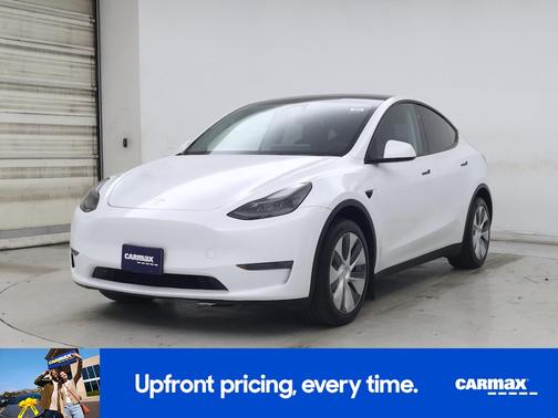 White 2024 Tesla Model Y Long Range