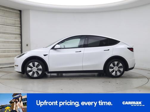 White 2024 Tesla Model Y Long Range