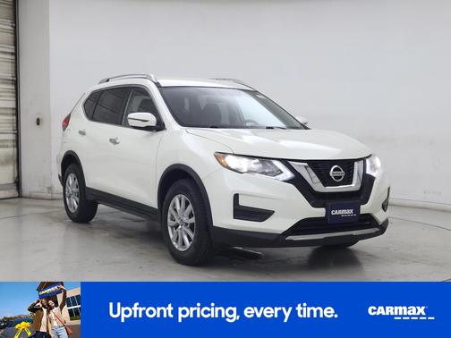White 2017 Nissan Rogue SV