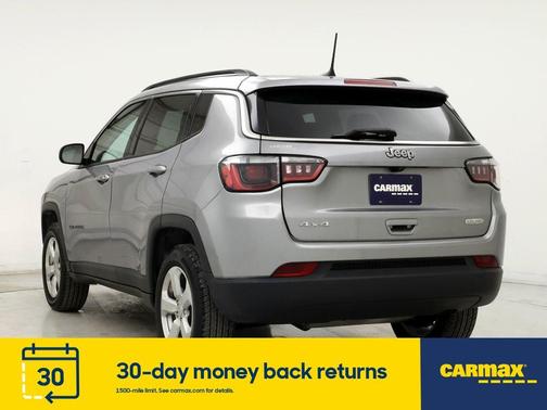 Photo 2 of 25 of 2020 Jeep Compass Latitude