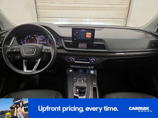 Gray 2019 Audi Q5 Premium