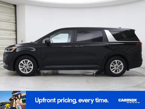 2022 Kia Carnival LX
