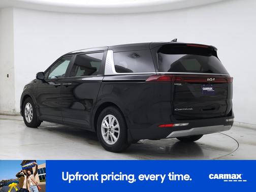 2022 Kia Carnival LX