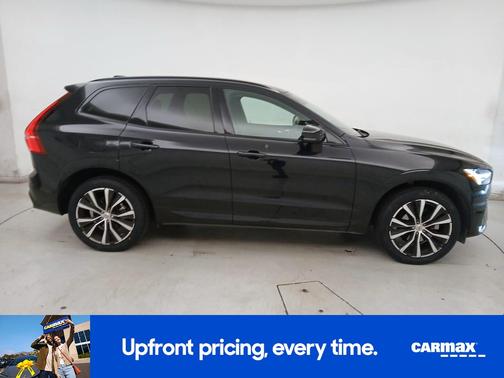 2023 Volvo XC60 B5 Plus Dark Theme