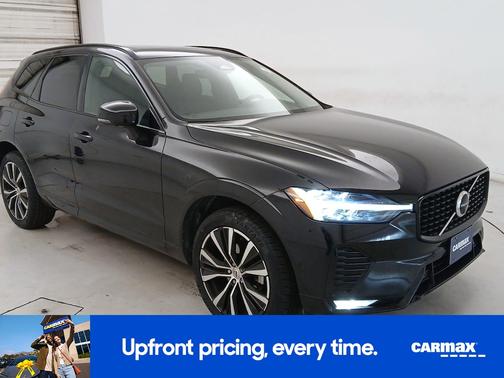 2023 Volvo XC60 B5 Plus Dark Theme