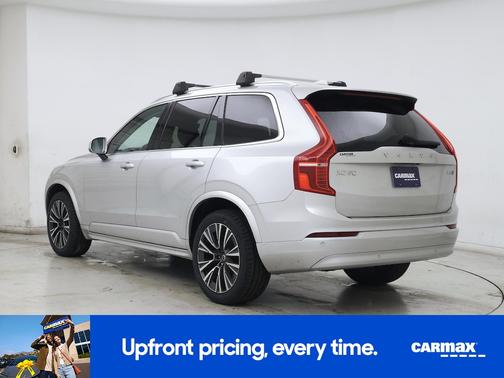 2022 Volvo XC90 T5 Momentum