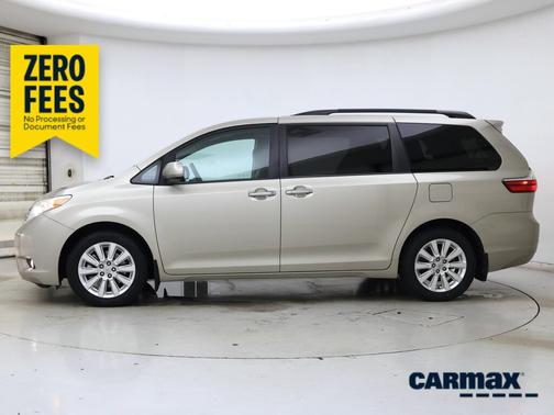 Gold 2015 Toyota Sienna XLE