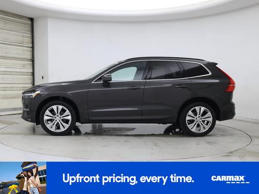 2022 Volvo XC60 B5 Momentum